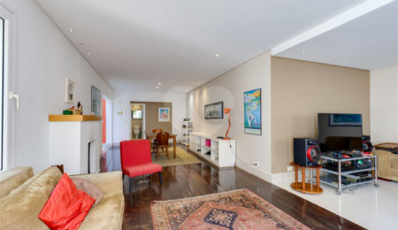 Casa de Vila à venda com 4 quartos, sendo 3 suítes,  em Chácara Santo Antônio, São Paulo, SP