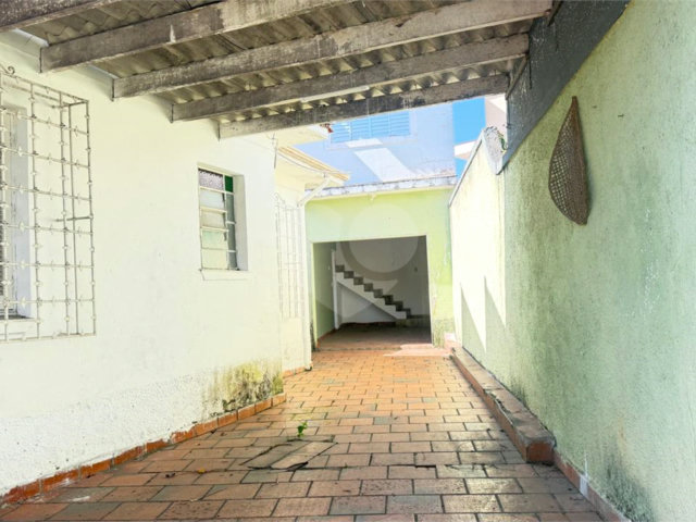 Casa Térrea à venda com 4 quartos, sendo 1 suíte,  em Água Fria, São Paulo, SP
