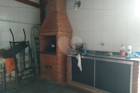 Sobrado à venda com 3 quartos, sendo 1 suíte, em Chora Menino, São Paulo, SP