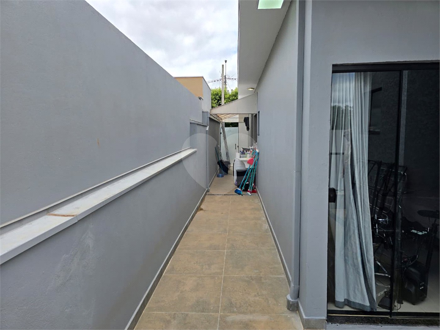 Casa à venda com 3 quartos, sendo 2 suítes,  no condomínio Residencial Marina, Itapetininga - SP