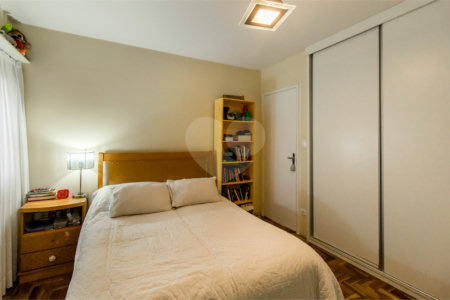 Apartamento à venda com 3 quartos, sendo 1 suíte, em Santo Amaro, São Paulo, SP