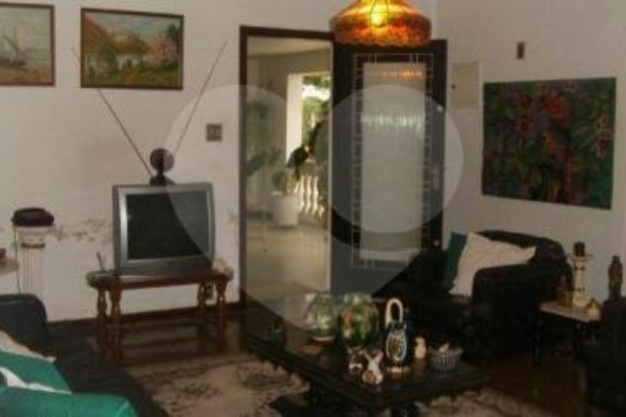 Casa Térrea à venda com 3 quartos em Vila Irmãos Arnoni, São Paulo, SP