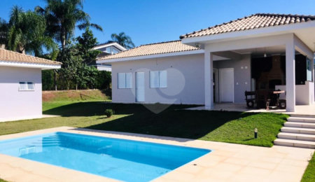 Casa à venda com 3 suítes no condomínio Portal do Sabiá, Araçoiaba da Serra - SP