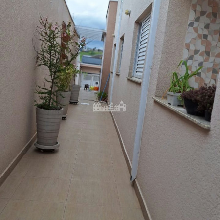 Casa à venda com 3 quartos, sendo 1 suíte, em Residencial Jardins da Catalunha, Atibaia, SP