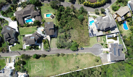 Terreno à venda no condomínio Suíça da Cantareira, Mairiporã - SP