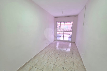 Sobrado à venda com 4 quartos, sendo 1 suíte,  em Rio Pequeno, São Paulo, SP