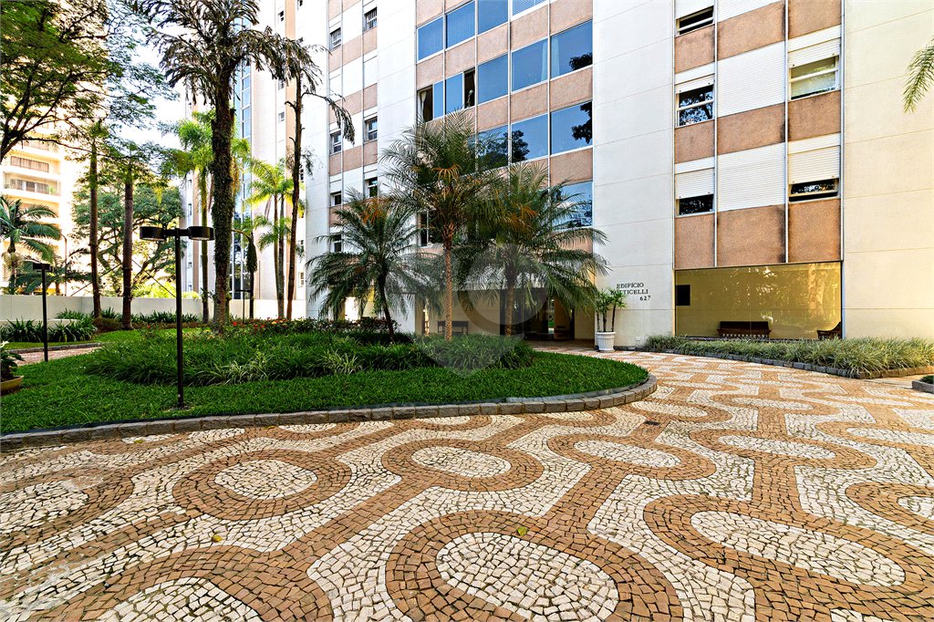 Apartamento à venda com 3 quartos, sendo 1 suíte, em Alto da Boa Vista, São Paulo, SP