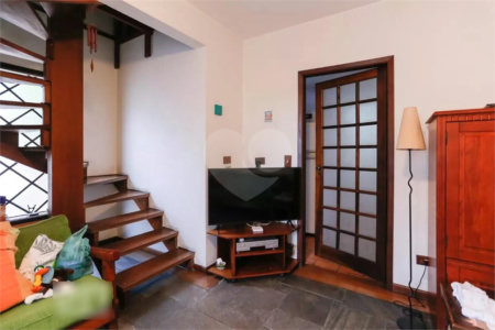 Casa à venda com 4 quartos, sendo 1 suíte,  em Lapa, São Paulo, SP