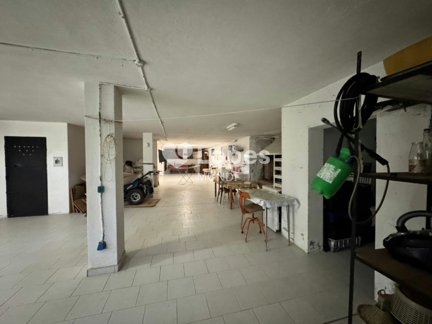 Casa multifamiliar à venda em Verona, Itália – 3 unidades e 12.000 m²
