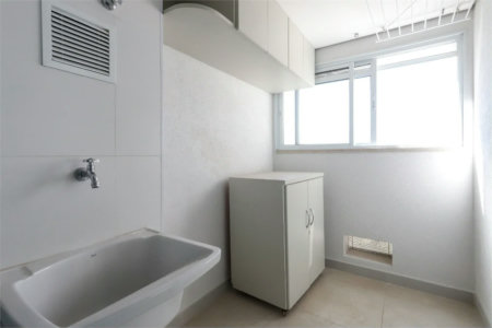 Apartamento à venda com 3 suítes em Vila Anastácio, São Paulo, SP
