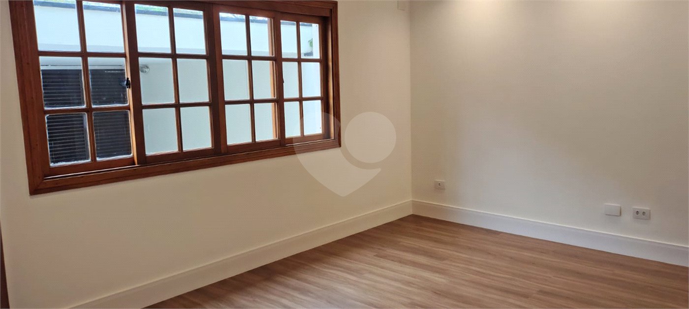 Casa de Vila à venda com 3 quartos, sendo 2 suítes, em Santo Amaro, São Paulo, SP