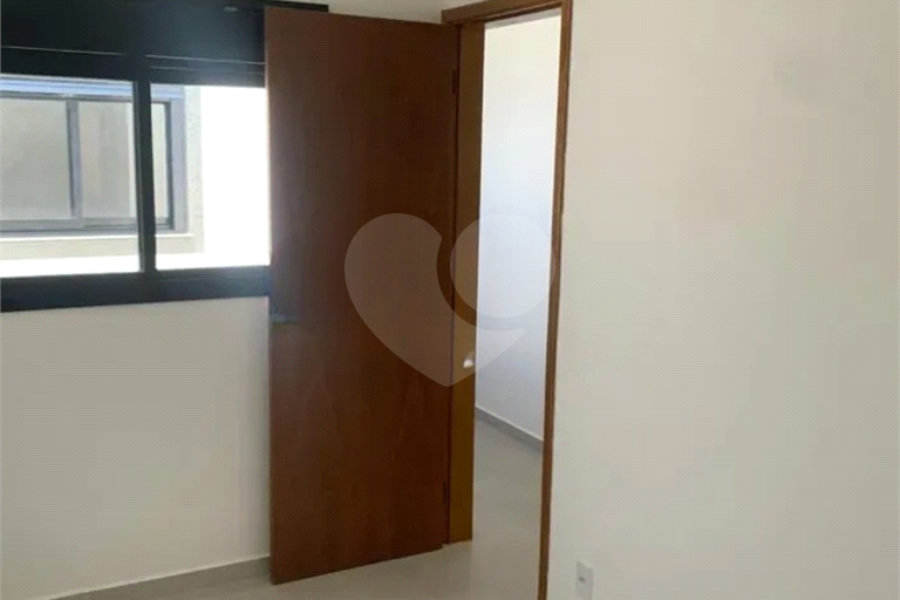 Sobrado à venda com 3 quartos, sendo 1 suíte,  em Jardim Maristela, São Paulo, SP