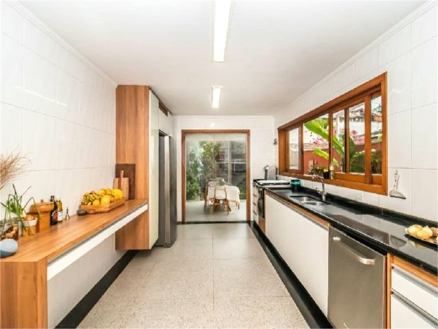 Sobrado à venda com 3 suítes em Vila Cruzeiro, São Paulo, SP