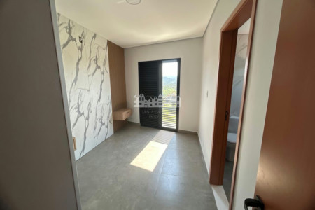 Apartamento à venda com 3 quartos, sendo 1 suíte, no centro de Atibaia - SP