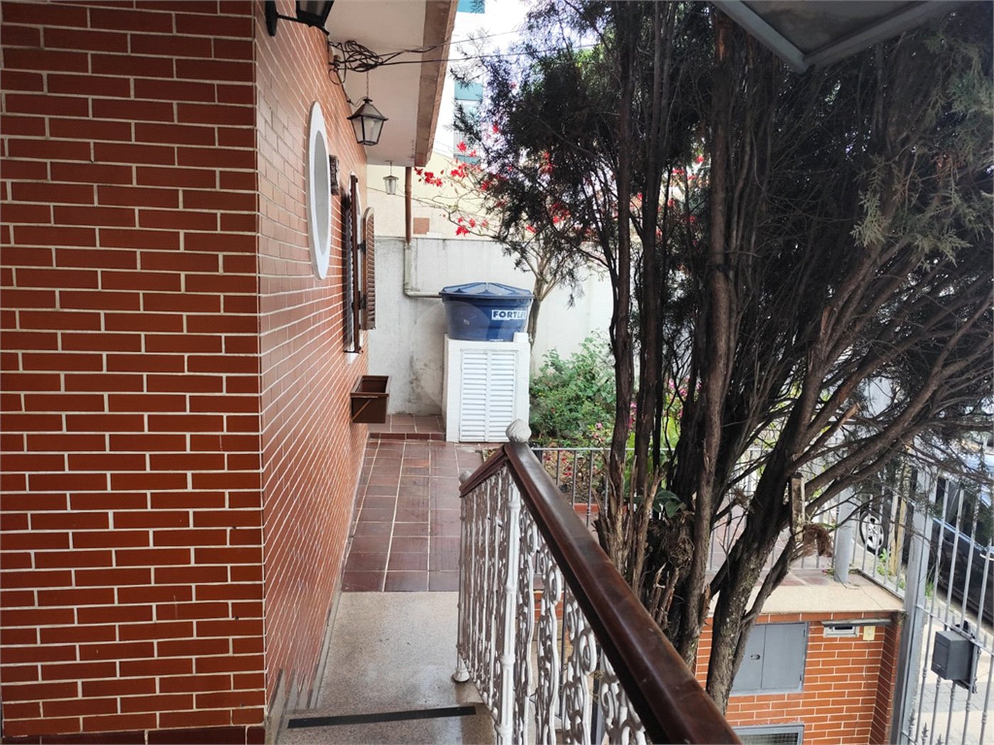 Sobrado à venda com 2 quartos em Vila Nivi, São Paulo, SP