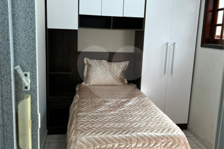Casa Térrea à venda com 5 quartos, sendo 3 suítes,  em Vila Oliveira, Mogi das Cruzes, SP