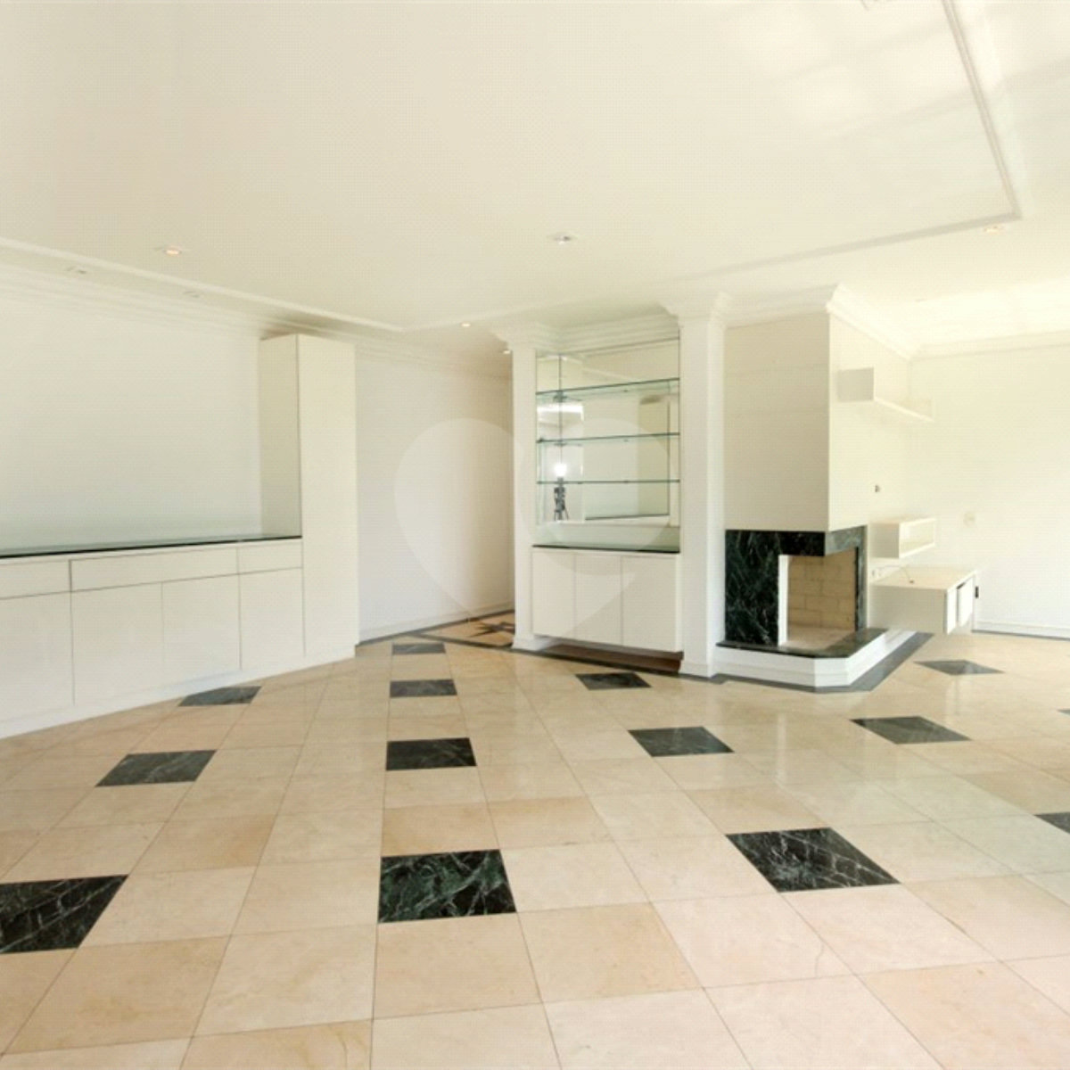 Apartamento à venda com 3 quartos, sendo 1 suíte, em Alto da Boa Vista, São Paulo, SP