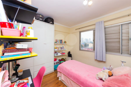 Apartamento à venda com 3 quartos, sendo 1 suíte, em Mirandópolis, São Paulo, SP