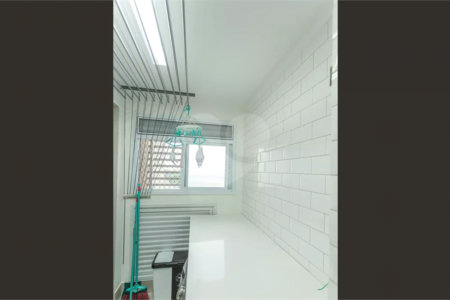 Apartamento à venda com 3 quartos, sendo 1 suíte, em Vila Anastácio, São Paulo, SP