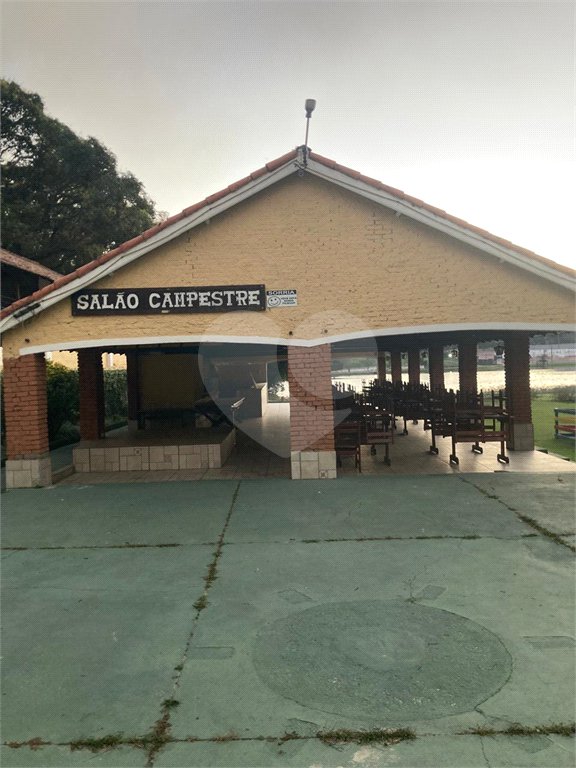 Casa à venda com 3 suítes no condomínio Lagoinha, Jacareí - SP