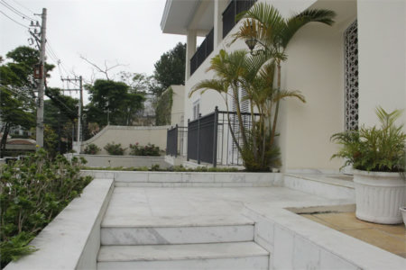 Casa à venda ou para alugar com 5 suítes em Jardim Leonor, São Paulo, SP