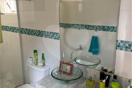 Casa à venda com 4 quartos, sendo 2 suítes,  no Centro, Mairinque, SP