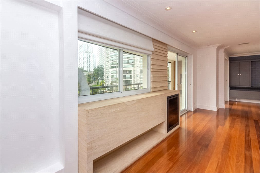 Apartamento à venda com 3 suítes em Alto da Boa Vista, São Paulo, SP