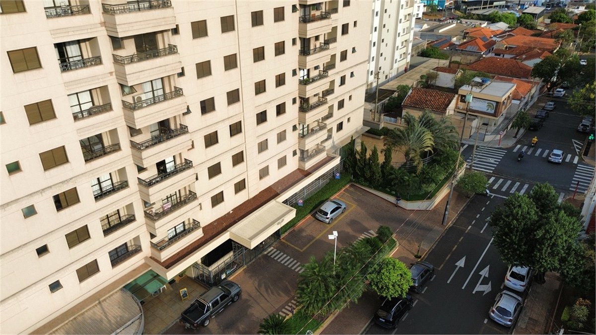 Apartamento à venda com 2 quartos, sendo 1 suíte, no Centro, Araraquara, SP