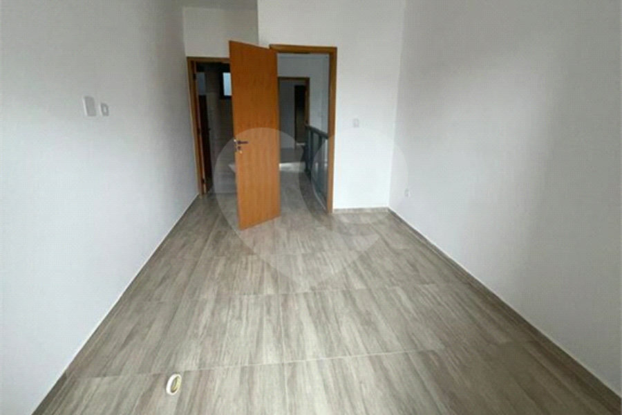 Sobrado à venda com 2 suítes em Artur Alvim, São Paulo, SP