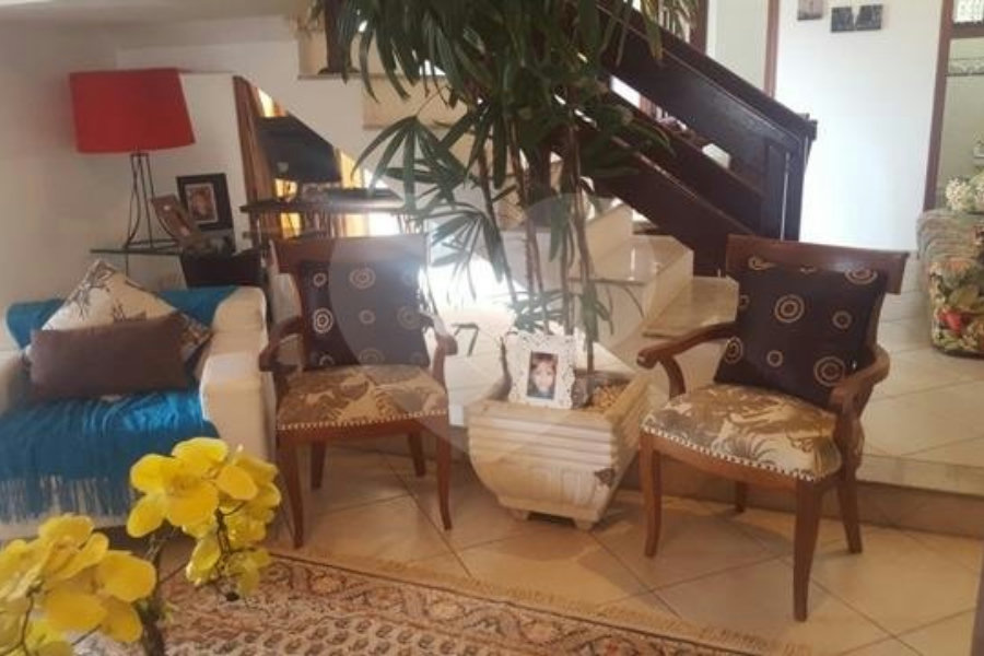 Sobrado à venda com 5 quartos, sendo 1 suíte, em Jardim Virginia Bianca, São Paulo, SP