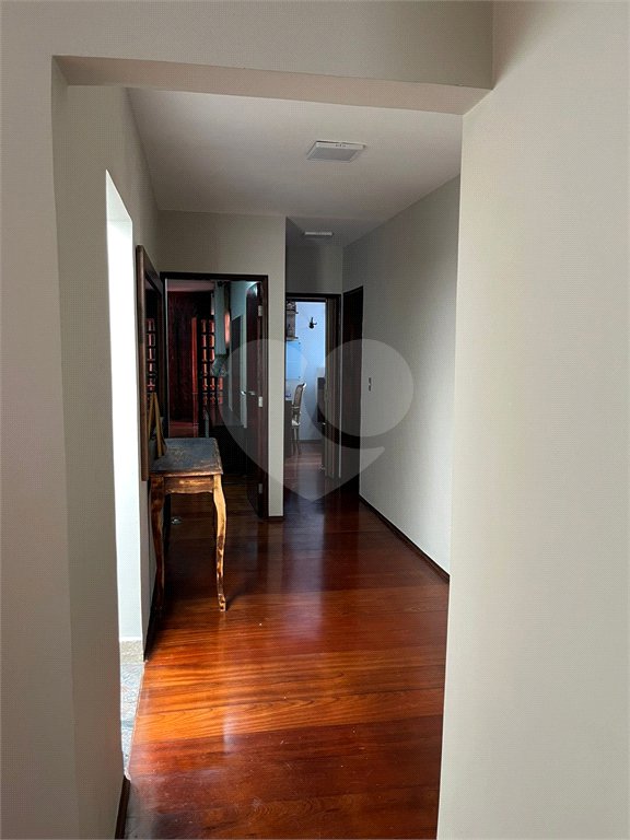 Casa Térrea à venda com 5 quartos, sendo 3 suítes,  em Vila Oliveira, Mogi das Cruzes, SP