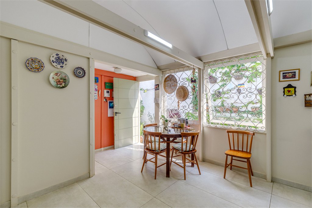 Casa Térrea à venda com 3 quartos, sendo 1 suíte,  em Chácara Monte Alegre, São Paulo, SP