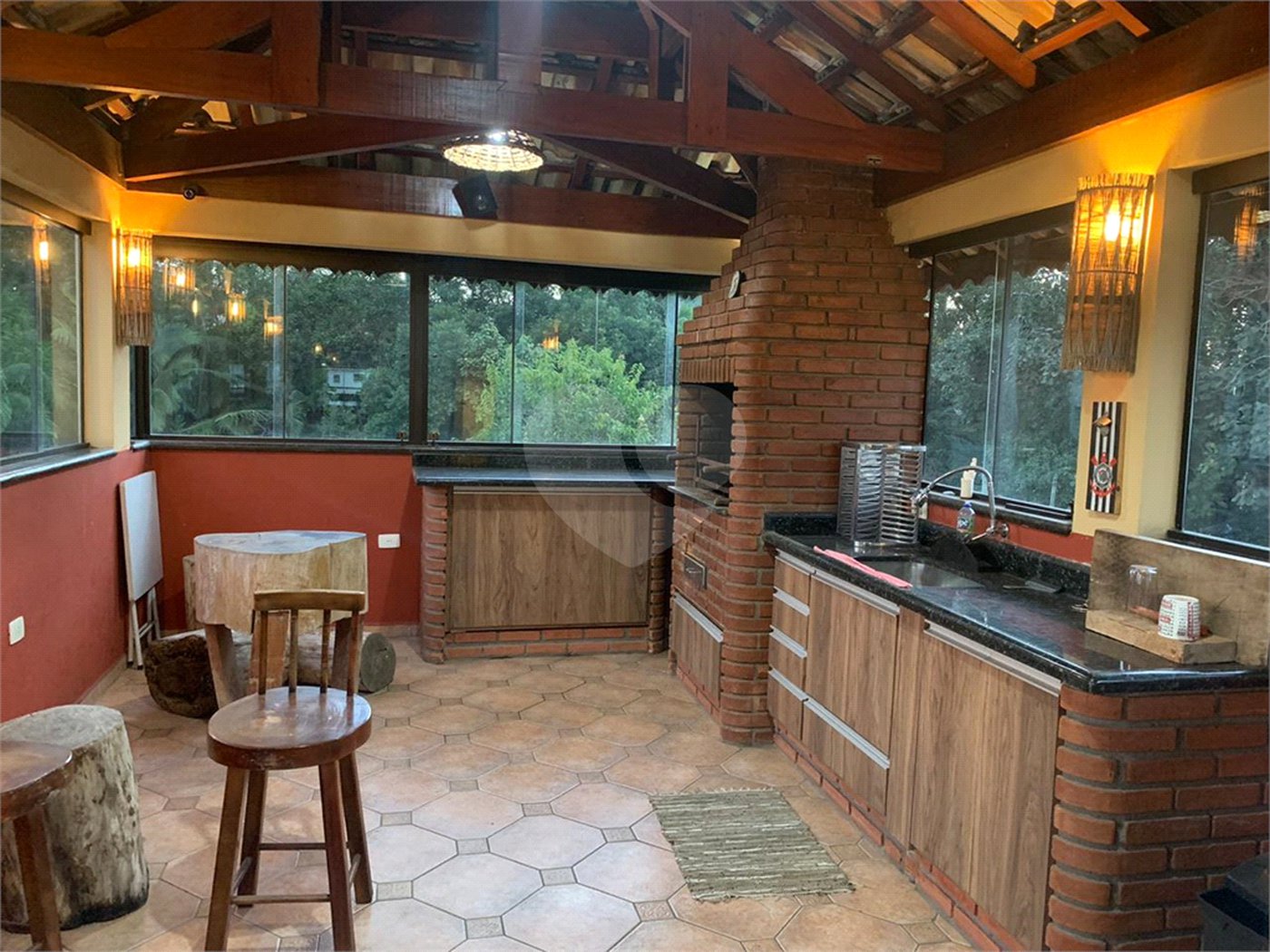 Sobrado à venda com 3 quartos, sendo 1 suíte, em Jardim Marajoara, São Paulo, SP