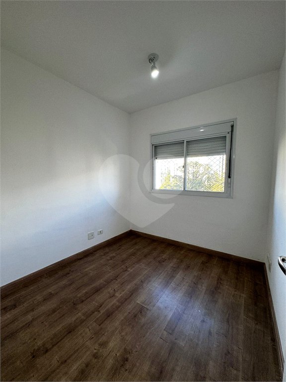 Apartamento para alugar com 3 quartos, sendo 1 suíte, em Parque Reboucas, São Paulo, SP