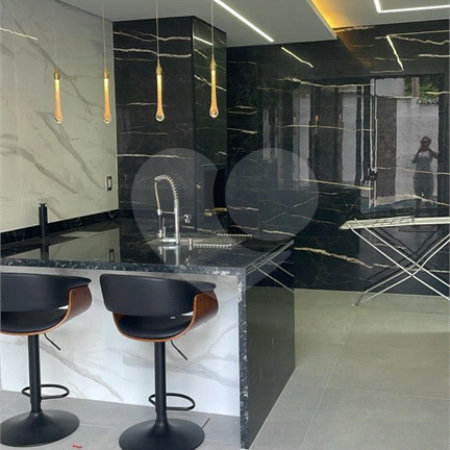 Casa à venda com 3 quartos, sendo 1 suíte, no condomínio Real Park Tietê, Mogi das Cruzes - SP