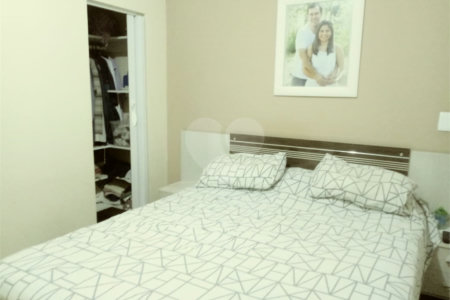 Casa à venda com 2 quartos, sendo 1 suíte, no condomínio Jardim Débora, Poá - SP