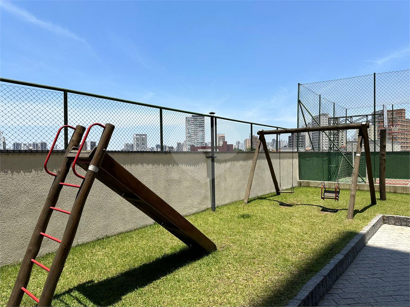 Apartamento à venda com 3 quartos, sendo 1 suíte, em Vila Monumento, São Paulo, SP