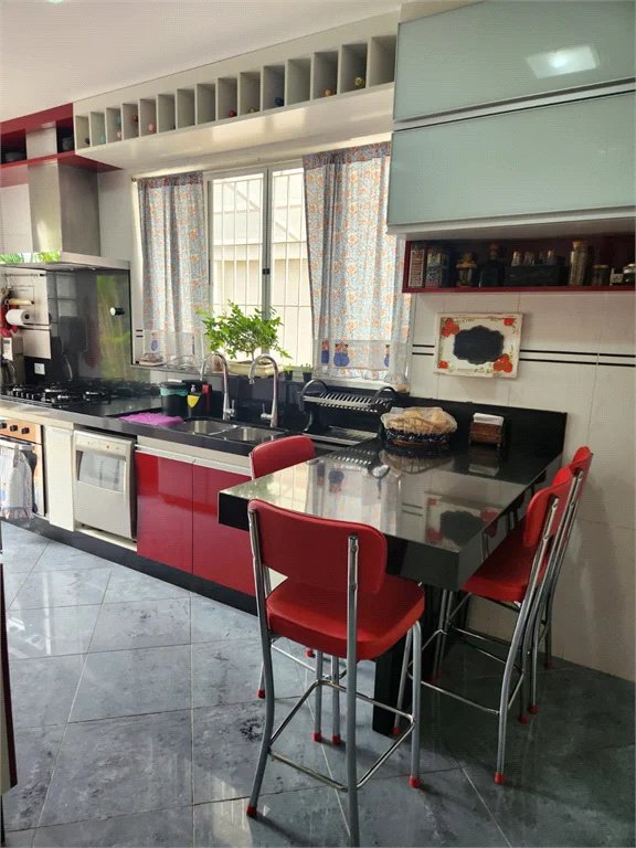 Casa à venda com 4 quartos, sendo 2 suítes, em Vila Romana, São Paulo, SP