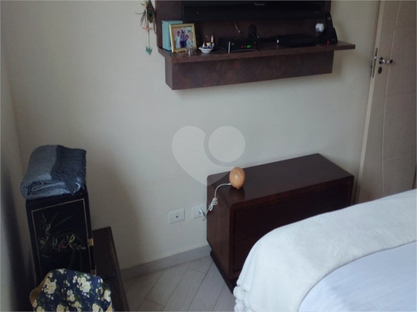Casa à venda com 3 quartos, sendo 2 suítes, no condomínio Villa's Residencial, São Paulo - SP