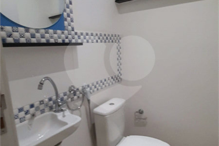 Casa à venda com 4 quartos, sendo 2 suítes, em Jardim Prudência, São Paulo, SP