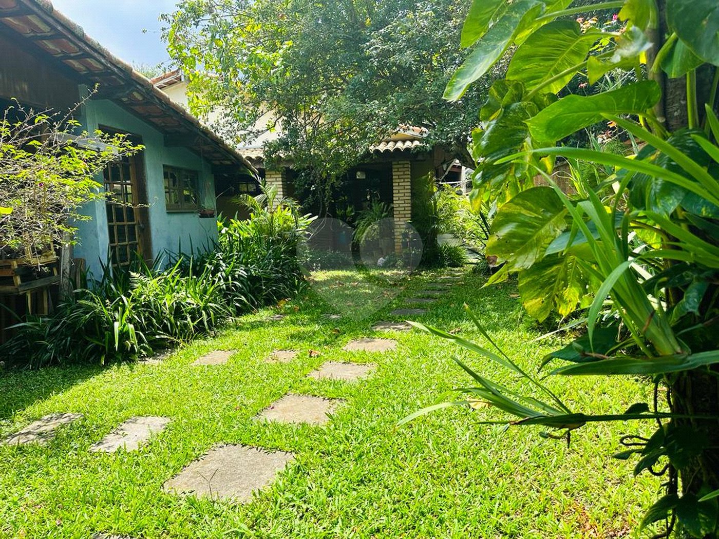 Casa Térrea à venda com 4 quartos, sendo 1 suíte, em Interlagos, São Paulo, SP