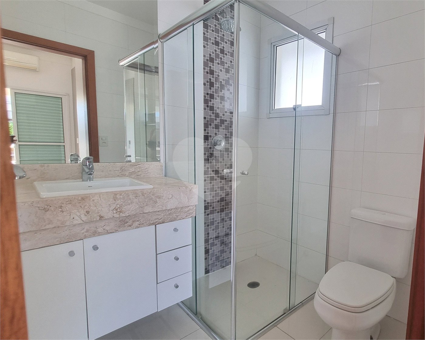 Casa à venda com 4 suítes no condomínio Mont Blanc, Sorocaba - SP