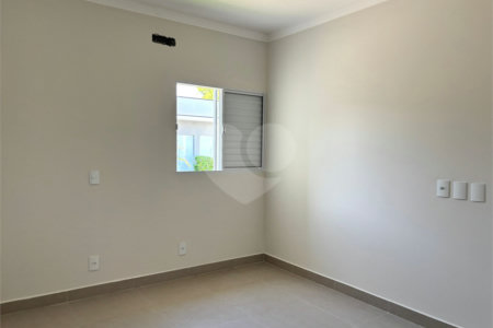 Casa à venda com 2 suítes no condomínio Villággio Álvaro Scalet, Salto - SP