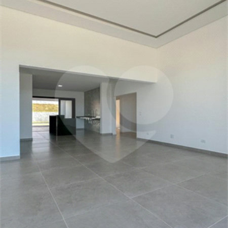 Casa à venda com 3 suítes no condomínio Shamballa 3, Atibaia - SP