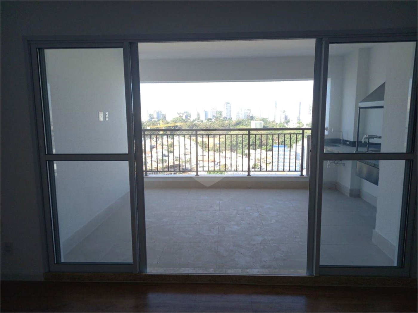 Apartamento à venda com 3 suítes em Jardim Caravelas, São Paulo, SP