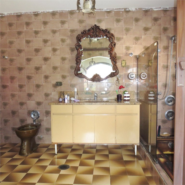 Suntuoso Sobrado na Saúde c/442m2 de construção - 3 Suítes/ 6 vagas