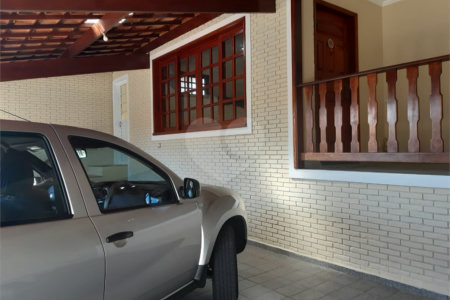 CASA A VENDA NO BAIRRO JARDIM ALVORADA COM 3 DORMITORIOS, 1 SUITE, 3 VAGAS, METRAGEM 250M², Sjc