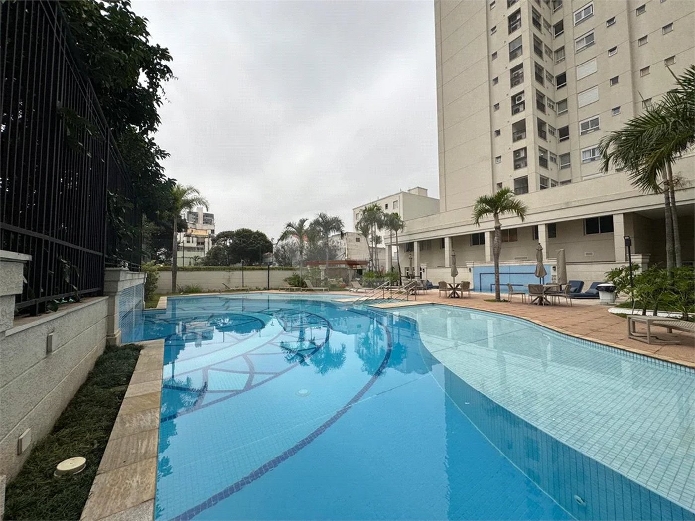 Santana Alto Padrão/Porteira Fechada, Apto. 260 m² 4 Suítes, 5 vagas 2 depósitos privativos