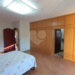 Sobrado à venda com 4 quartos, sendo 1 suíte, em Jardim Pinheiros, São Paulo, SP