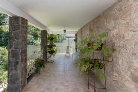 Casa à venda com 4 quartos, sendo 3 suítes, em Vila Pirajussara, São Paulo, SP